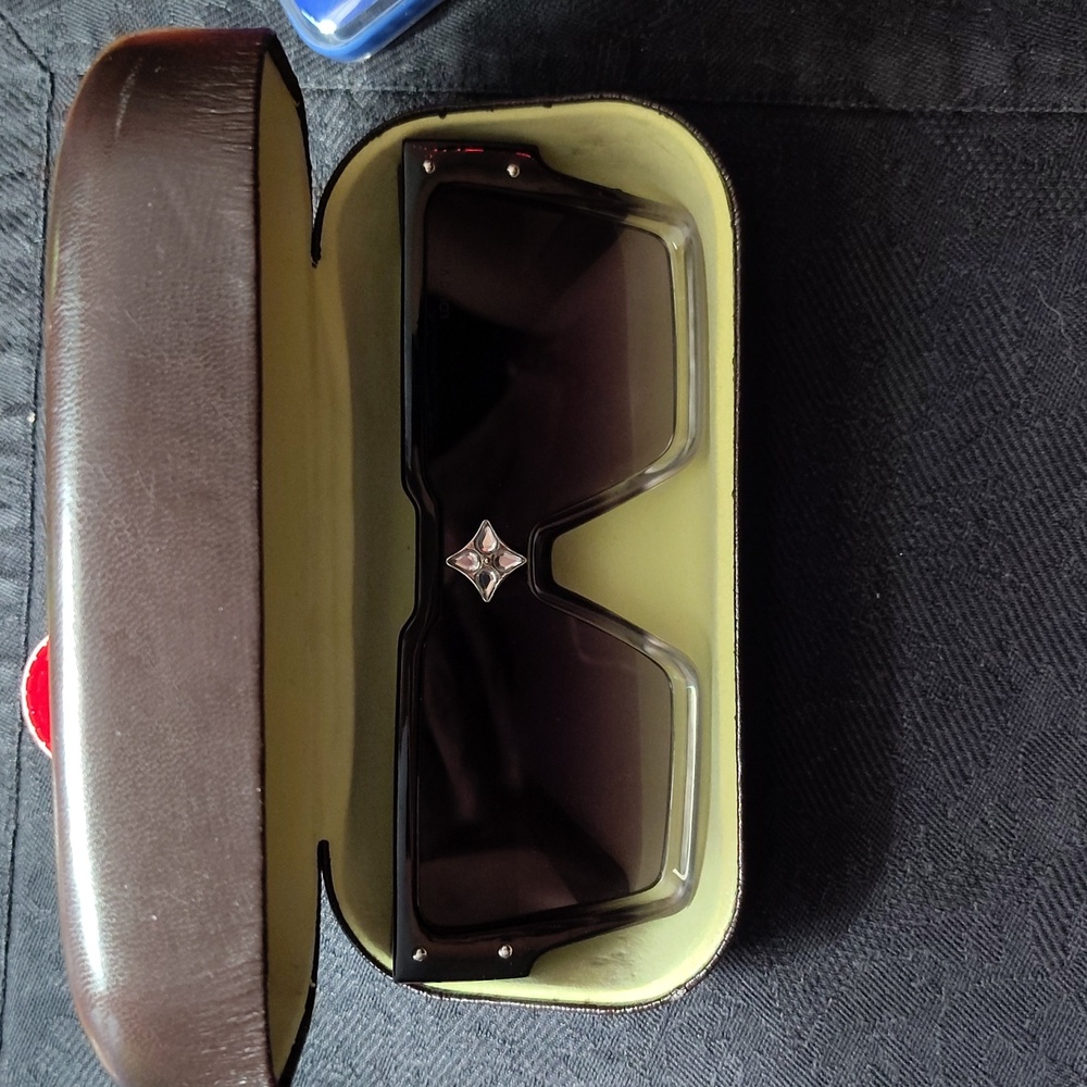 LV CYCLONE SUNGLASSES